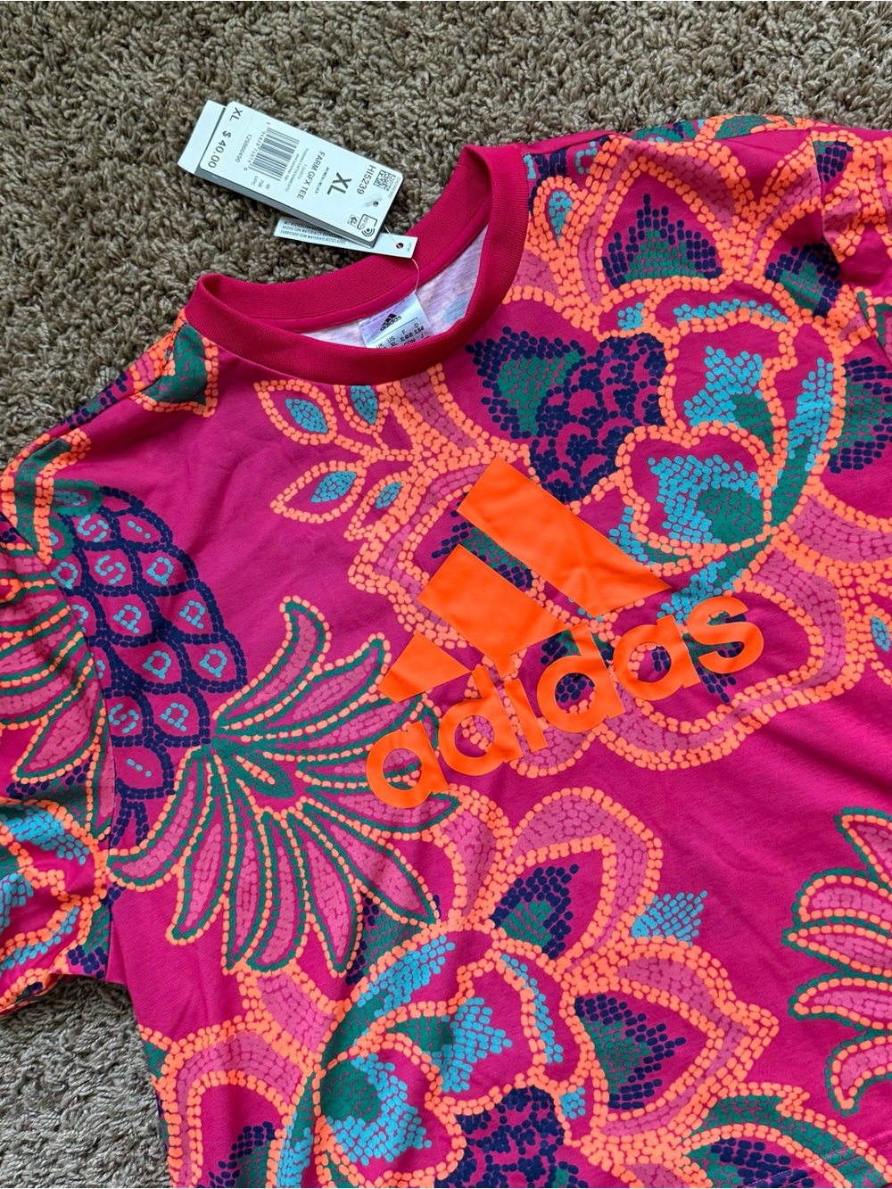 NWT Adidas x FARM Rio Women’s Graphic Tee Vivid Berry Size XL - Picture 2 of 5